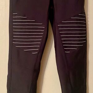 ALO Yoga Black moto Leggings with White Logo